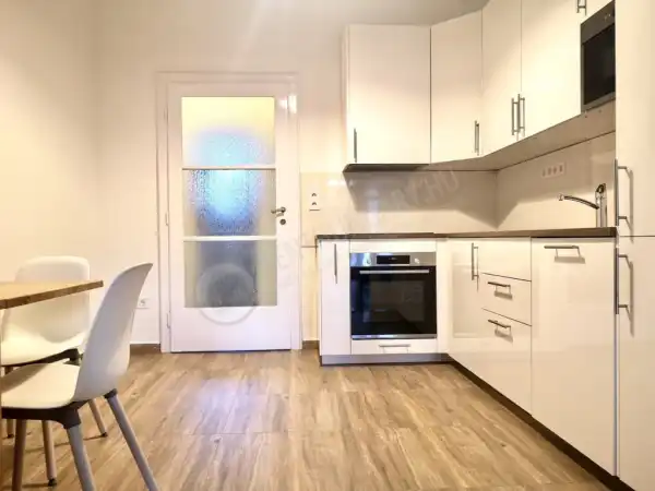 Kiadó téglalakás, Budapest, II. kerület 1+2 szoba 57 m² 850 E Ft/hó