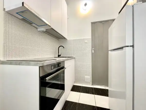 Kiadó téglalakás, Budapest, V. kerület 2 szoba 42 m² 250 E Ft/hó