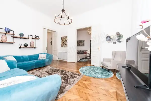 Kiadó téglalakás, Budapest, V. kerület 3 szoba 85 m² 1.10 M Ft/hó