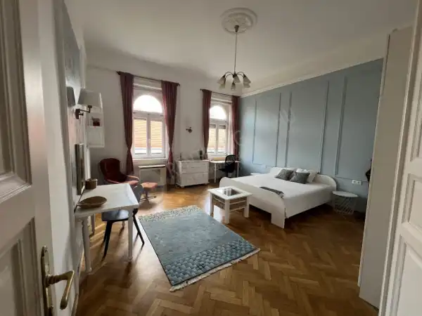 Kiadó téglalakás, Budapest, VII. kerület 3 szoba 84 m² 380 E Ft/hó