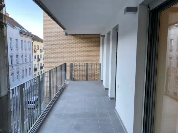 Kiadó újszerű téglalakás, Budapest, I. kerület 2+1 szoba 85 m² 650 E Ft/hó